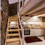 Traditional Stone Build Shale Voutas
