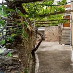Traditional Stone Build Shale *