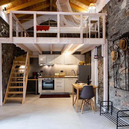 Traditional Stone Build Shale Apartment Voutas