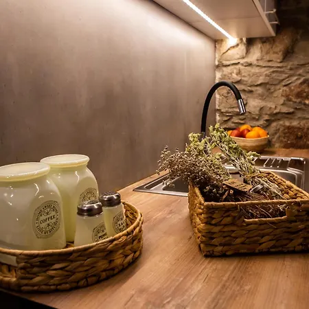 Appartamento Traditional Stone Build Shale Voutas