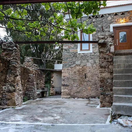 Traditional Stone Build Shale Apartment