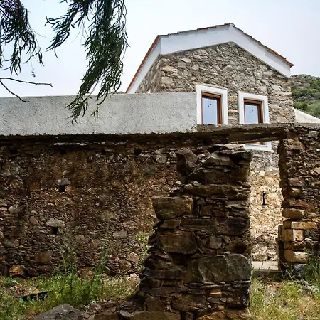 Traditional Stone Build Shale Daire Voutas