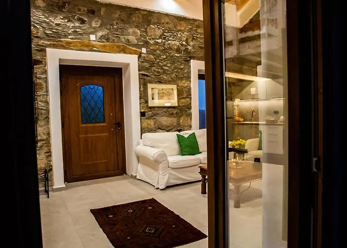 Traditional Stone Build Shale Apartment