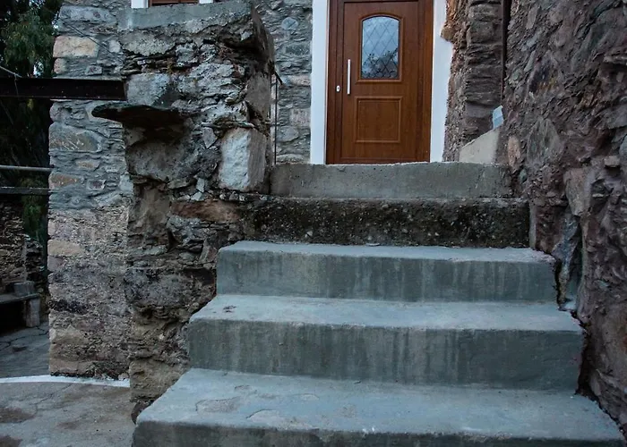 Traditional Stone Build Shale Apartment *