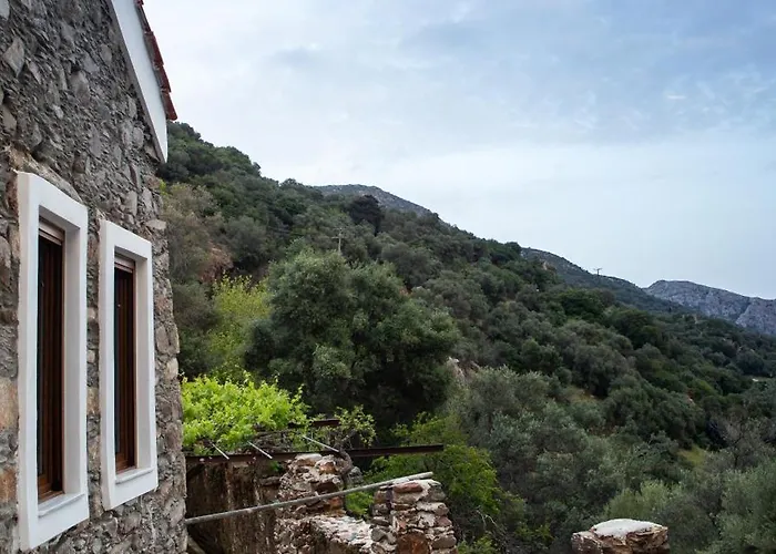 Traditional Stone Build Shale Apartment Voutas